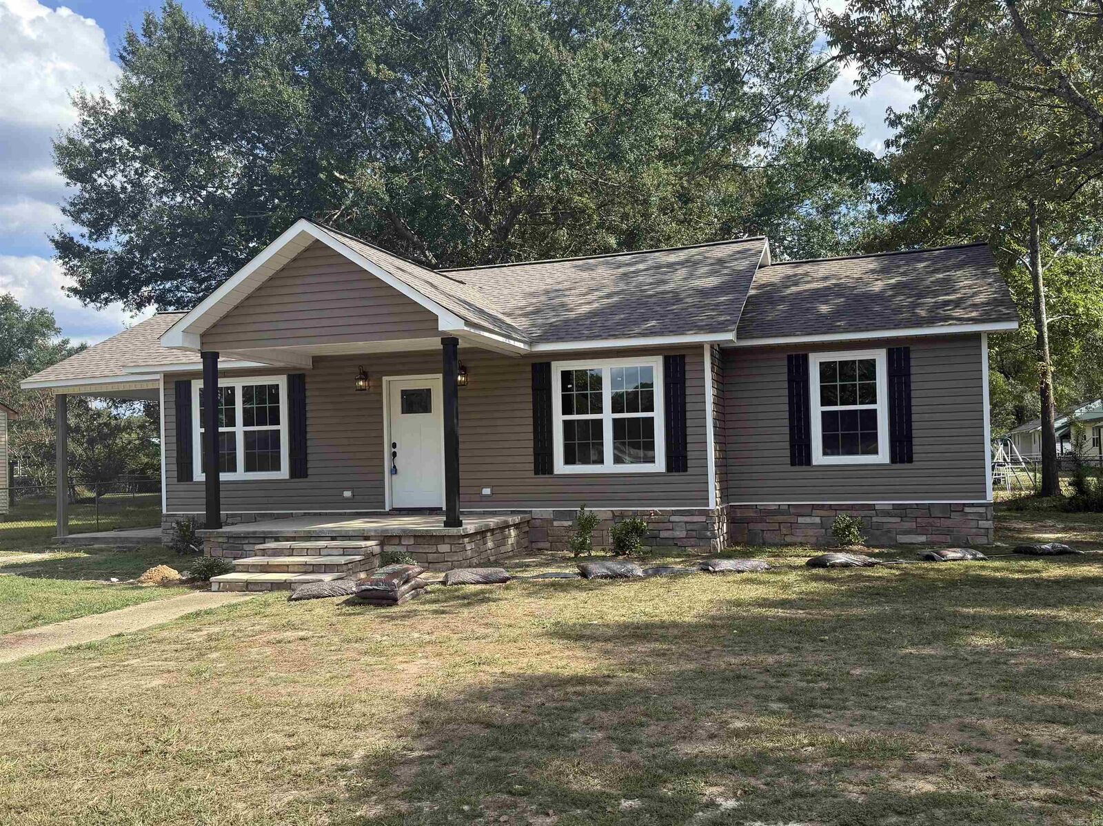 Property Photo:  234 E Busbee St  AR 71701 