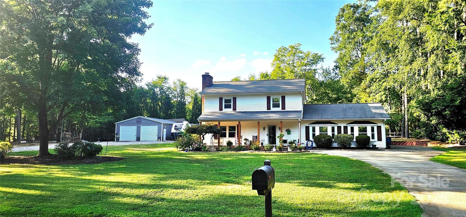 Property Photo: 8804 Chinaberry Lane NC 28027