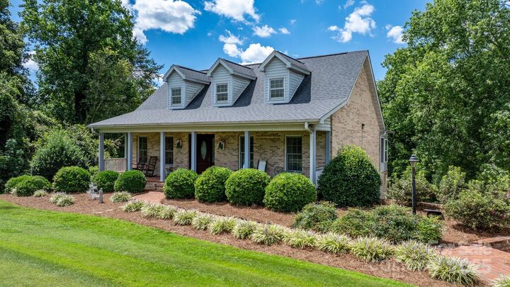 Property Photo: 54 Meandering Way NC 28630
