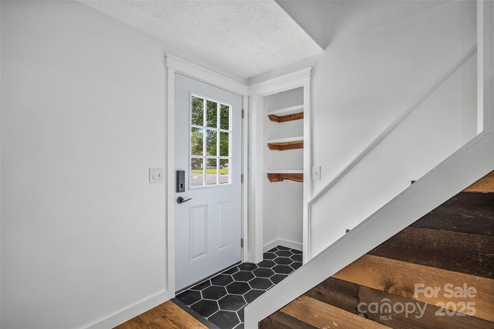 Property Photo: 2225 Myrtlewoods Drive NC 28052
