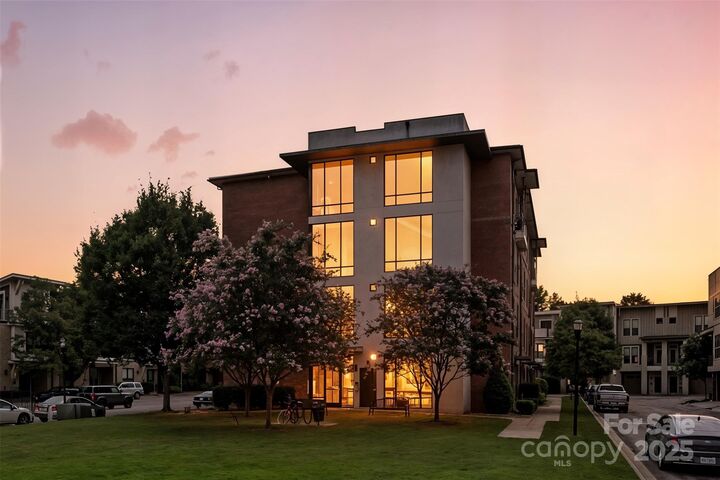 Property Photo: 3247 Noda Boulevard NC 28205