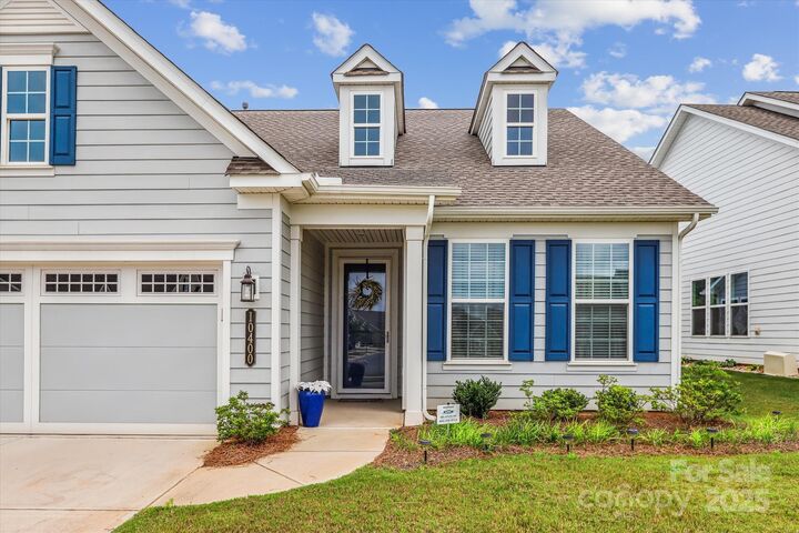 Property Photo: 10400 Superb Lane NC 28215