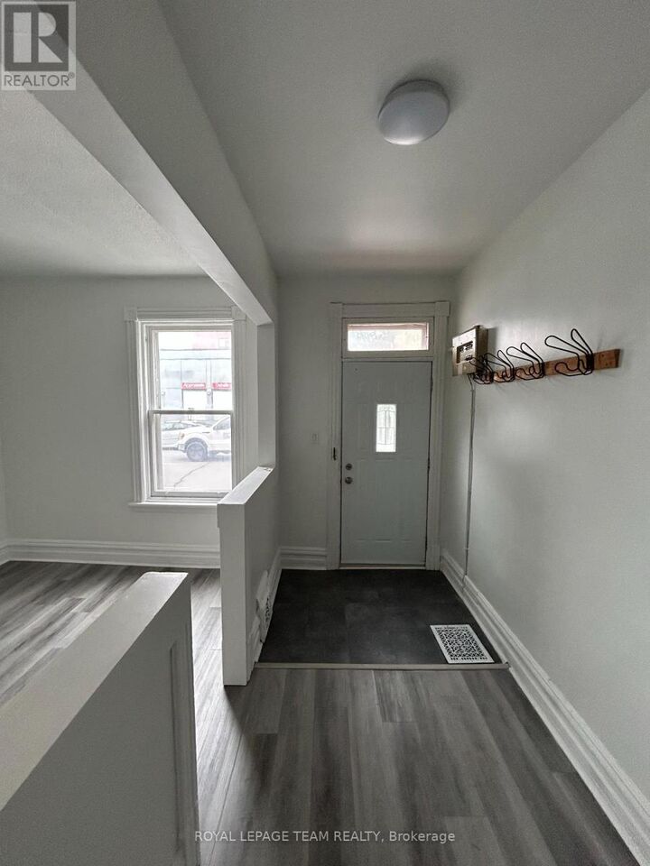 Property Photo: 308 Cumberland Street ON K1N 7H9