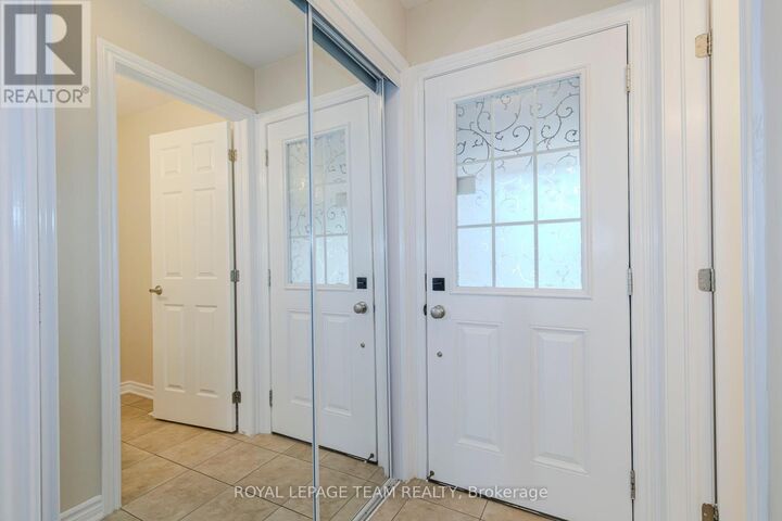 Property Photo: 466 Meadowhawk Crescent ON K2J 5W7