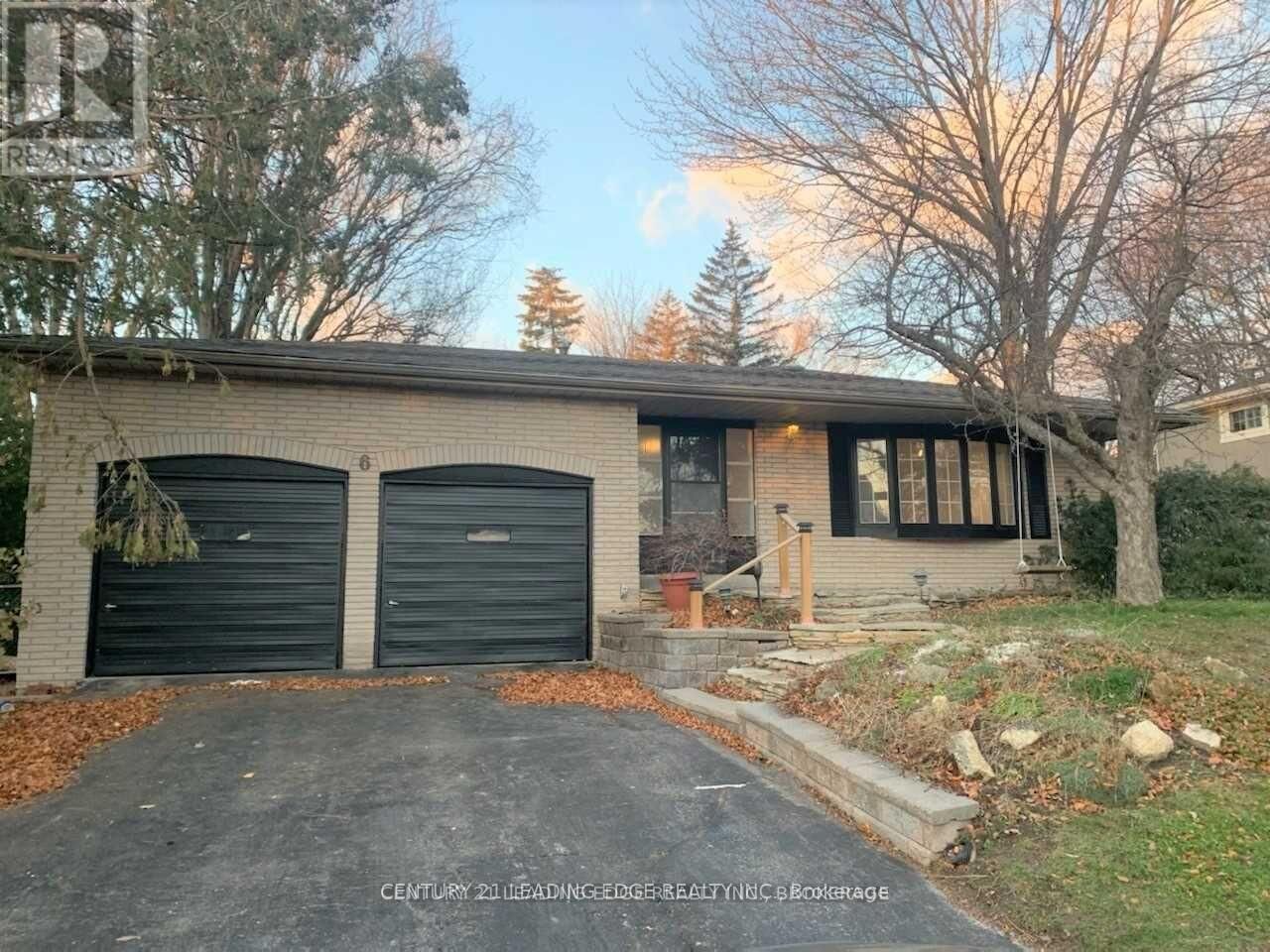 Property Photo: 6 Jeremy Drive ON L3R 2K6