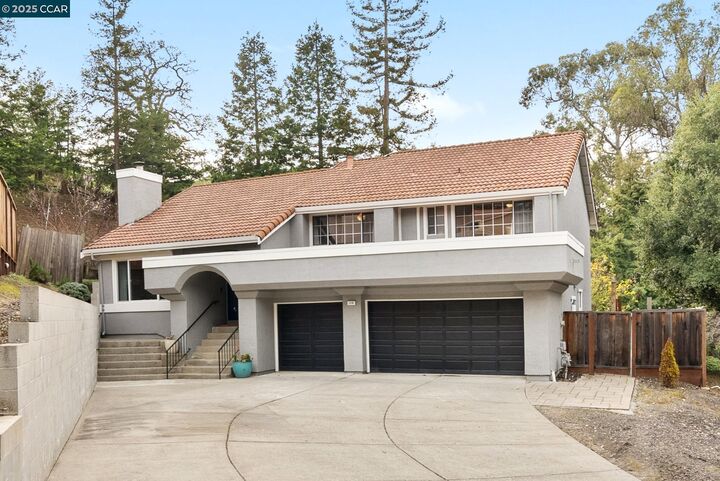 110 Costanza Drive  Martinez CA 94553 photo