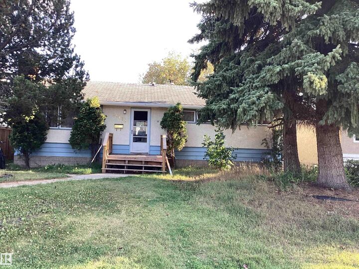 Property Photo: 16131 109A Avenue NW AB T5P 1C5