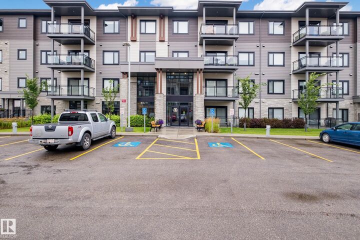 Property Photo: 524 Griesbach Parade Parade NW 420 AB T5E 6X2