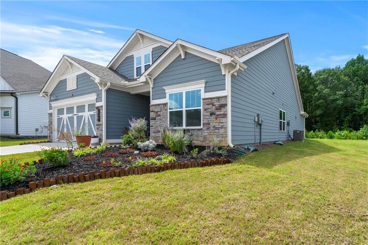 Property Photo: 430 Plainfield Street GA 30215