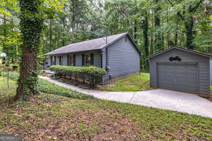 Property Photo: 163 George Coggin Road GA 30265