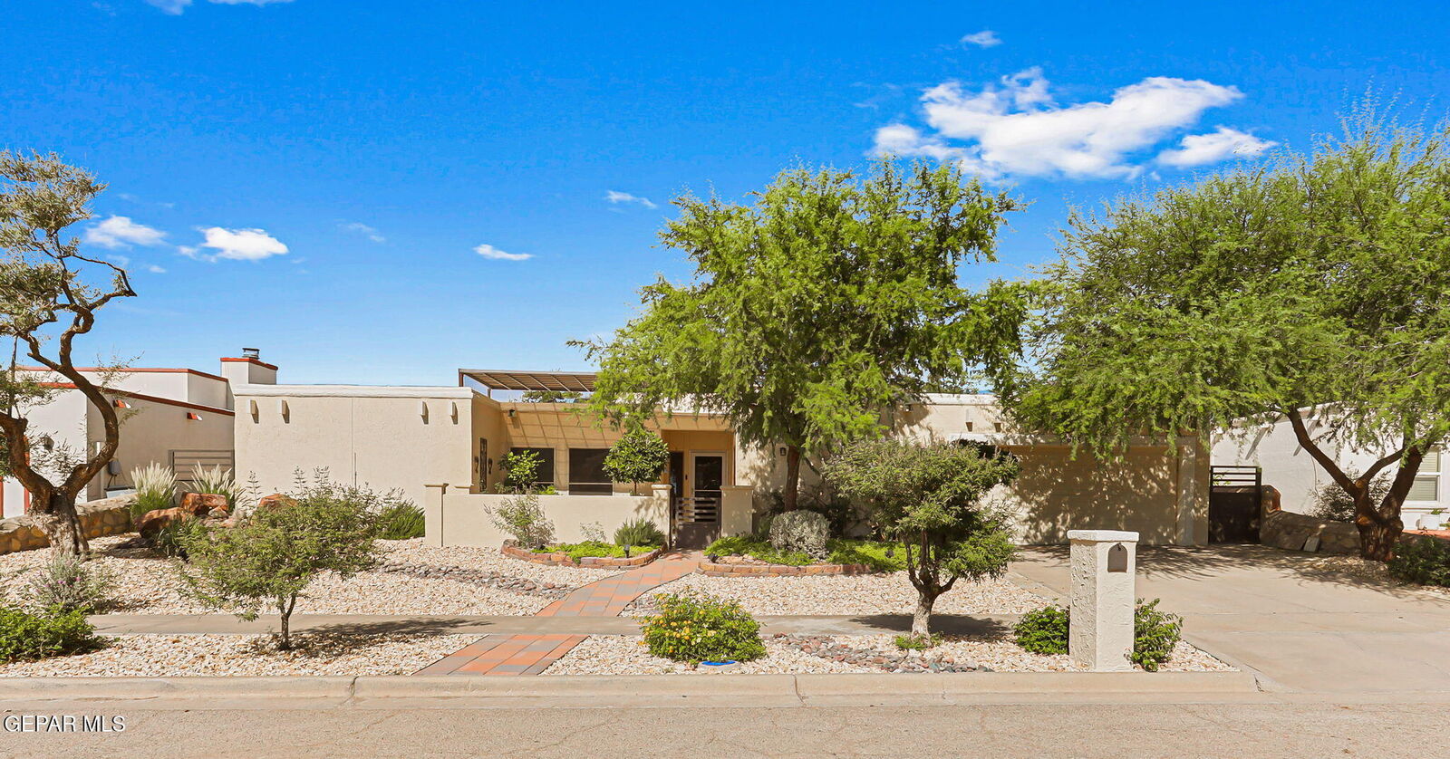 Property Photo: 605 Cresta Alta Drive TX 79912