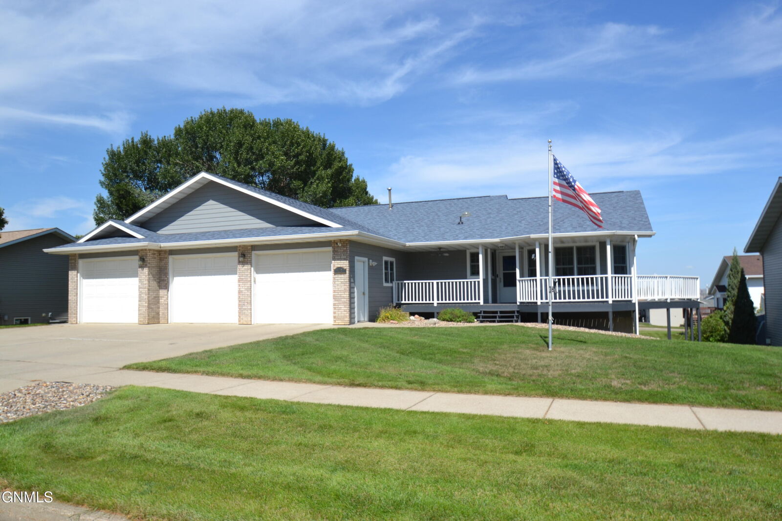 Property Photo: 802 Division Street NE ND 58554