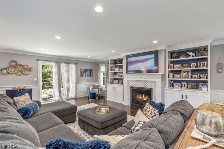 Property Photo: 2205 Redwood Rd NJ 07076