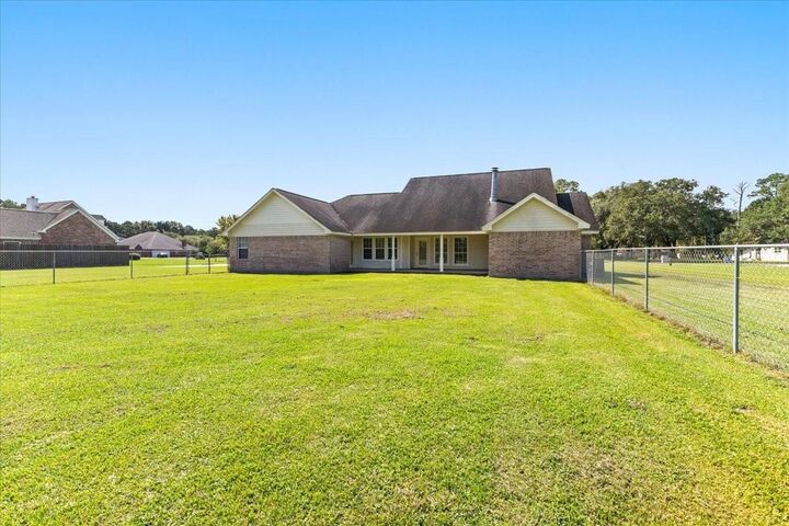 Property Photo:  544 Meadow Lane  TX 77665 