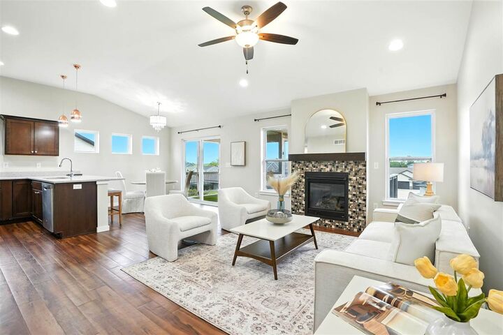 Property Photo: 4432 Luke Dr IA 52246