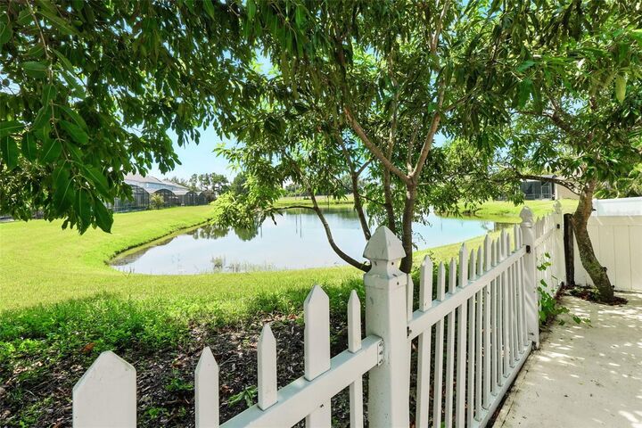 Property Photo: 2714 Portchester Court FL 34744