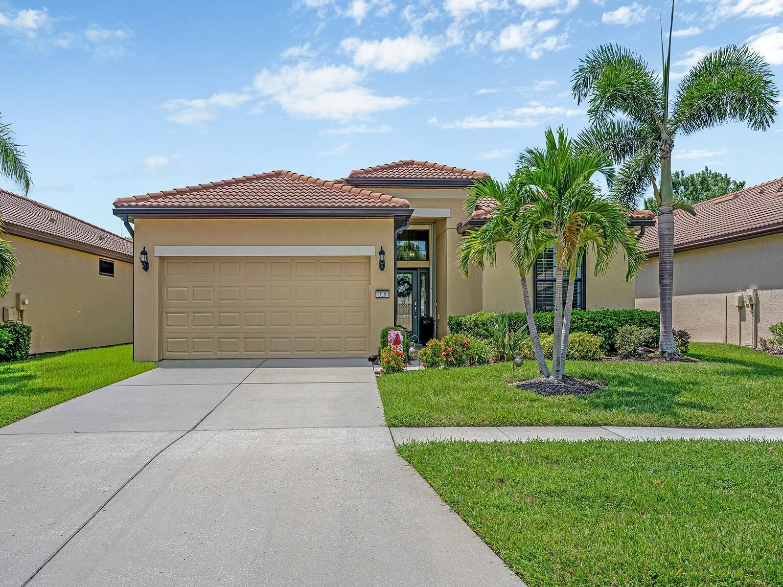 Property Photo:  328 Laurel Falls Drive  FL 33572 