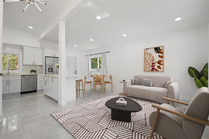 Property Photo: 5115 16th Street N FL 33703