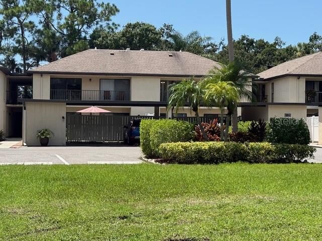 Property Photo: 6120 Country Club Way 207 FL 34243