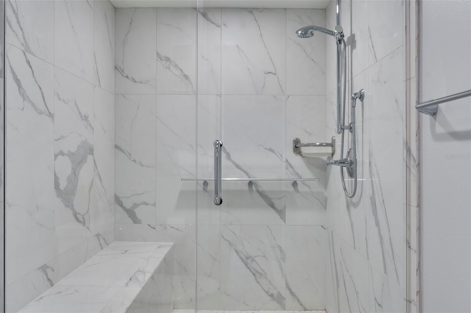Property Photo: 11590 Shipwatch Drive 841 FL 33774