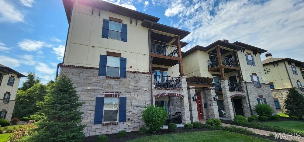 Property Photo: 332 Bordeaux Way MO 63376