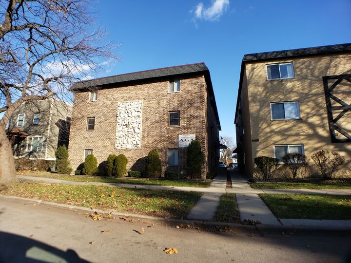 1124 Dunlop Avenue 2D  Forest Park IL 60130 photo