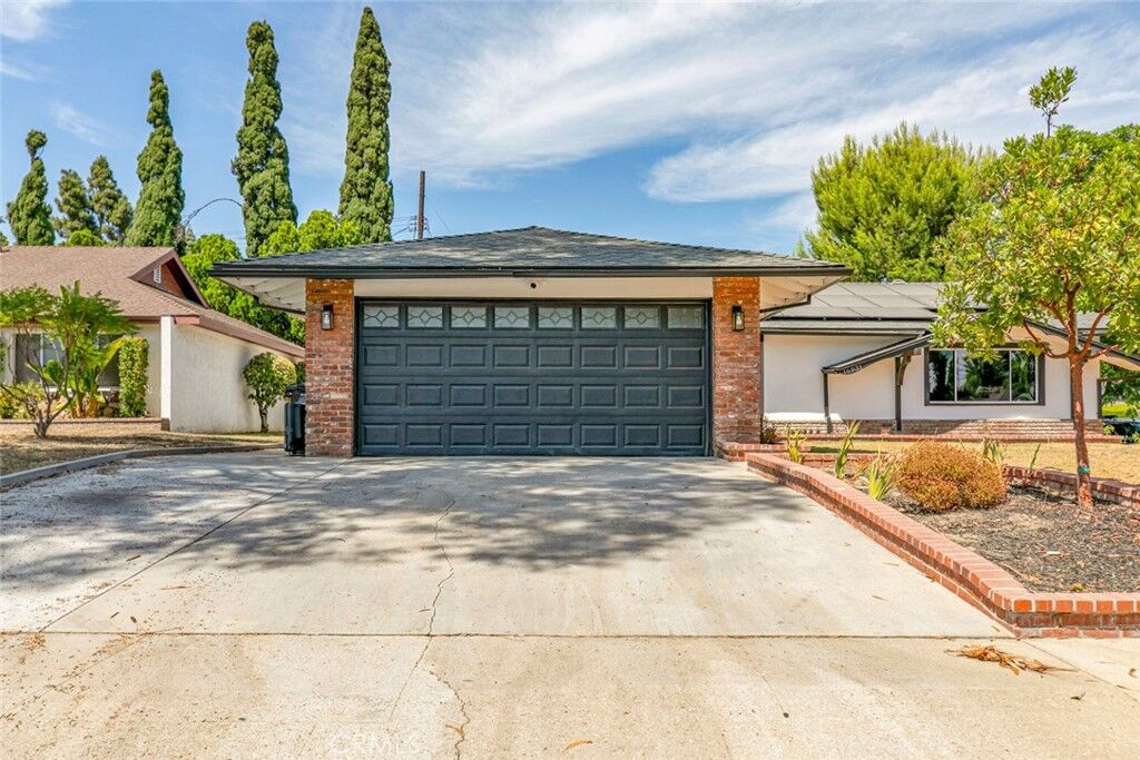 Property Photo: 16931 Itasca Street CA 91343