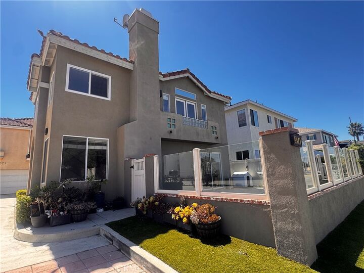 Property Photo:  379 Monte Vista Avenue A  CA 92627 