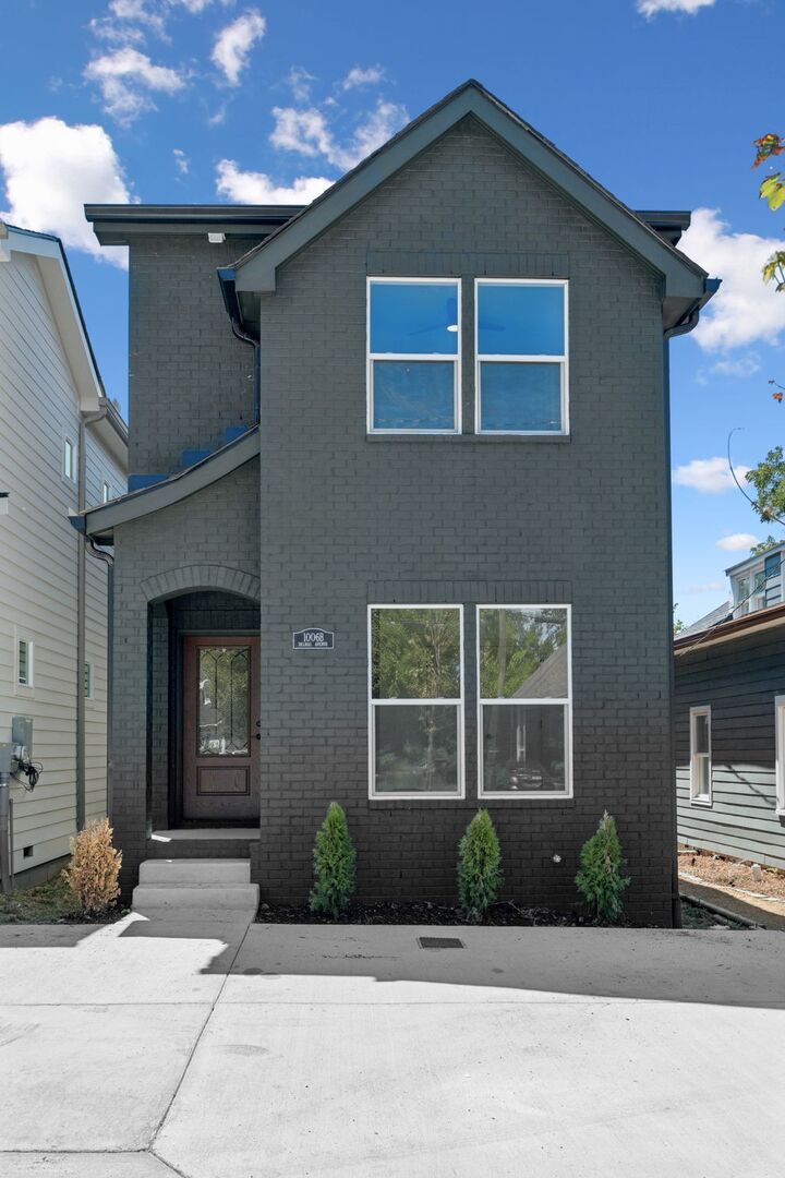 Property Photo:  1006 Delmas Ave A  TN 37206 