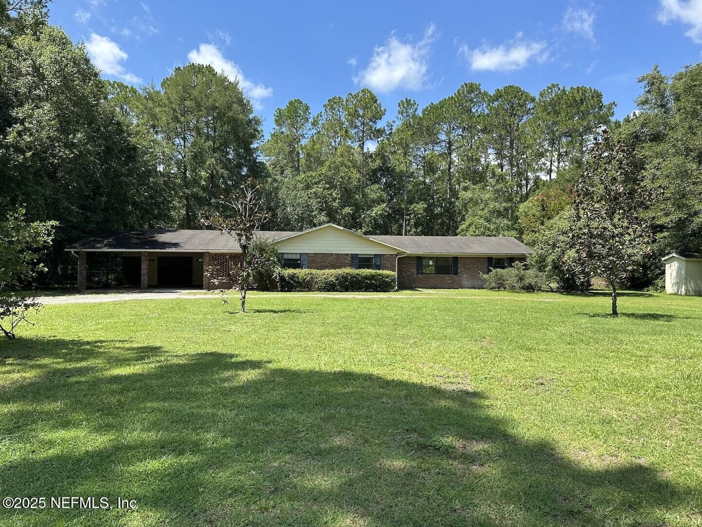 Property Photo: 1582 NE 158th Street FL 32091