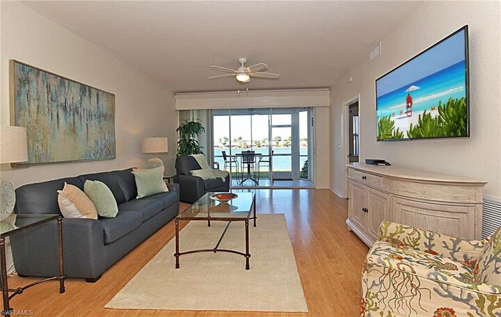 Property Photo:  3380 Crown Pointe Blvd W 102  FL 34112 