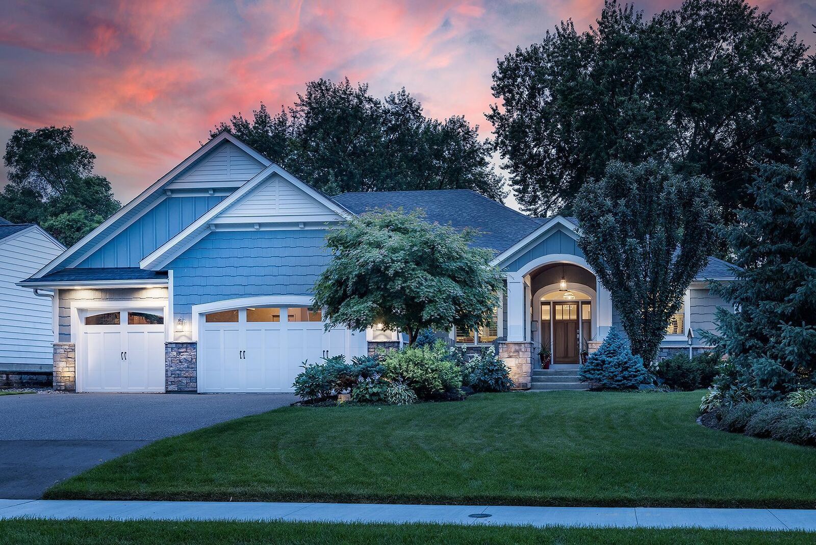 Property Photo: 4244 Browndale Avenue MN 55416