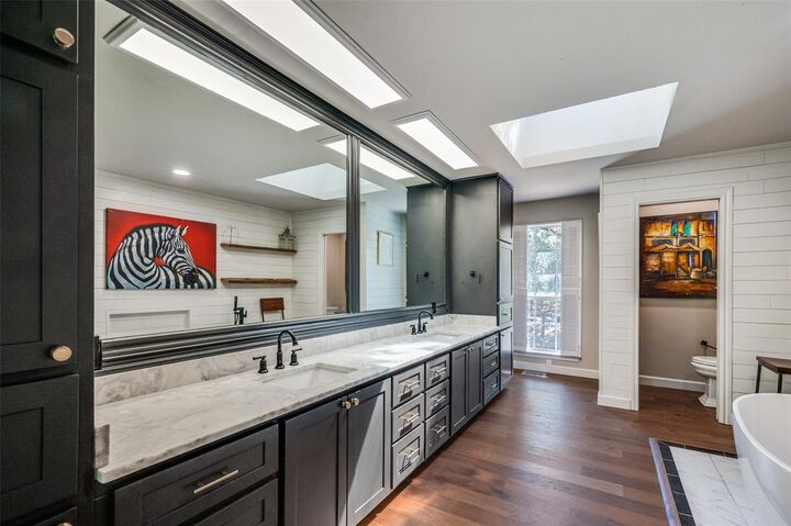 Property Photo: 2715 Green Oaks Boulevard TX 76017