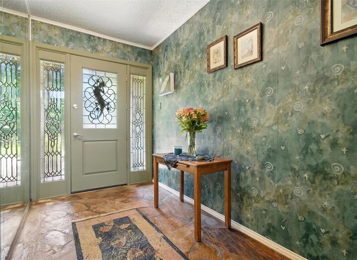 Property Photo: 702 Keywe Place TX 75116