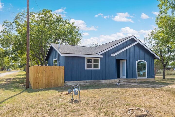 Property Photo: 2911 Hemphill Street TX 76801