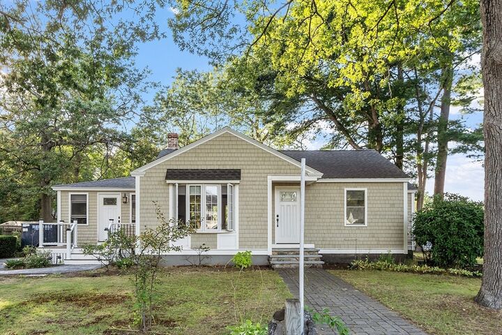 Property Photo:  11 Nelson Ave  MA 01876 