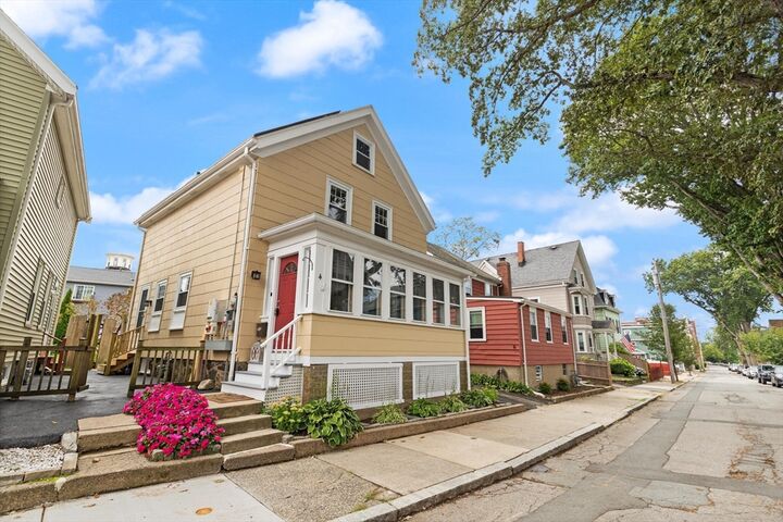 Property Photo:  4 Fayette St  MA 01915 