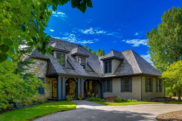 Property Photo: 231 Aspen Green AB T3Z 3C1