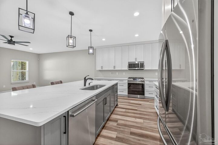Property Photo: 9901 Raymar St A FL 32534