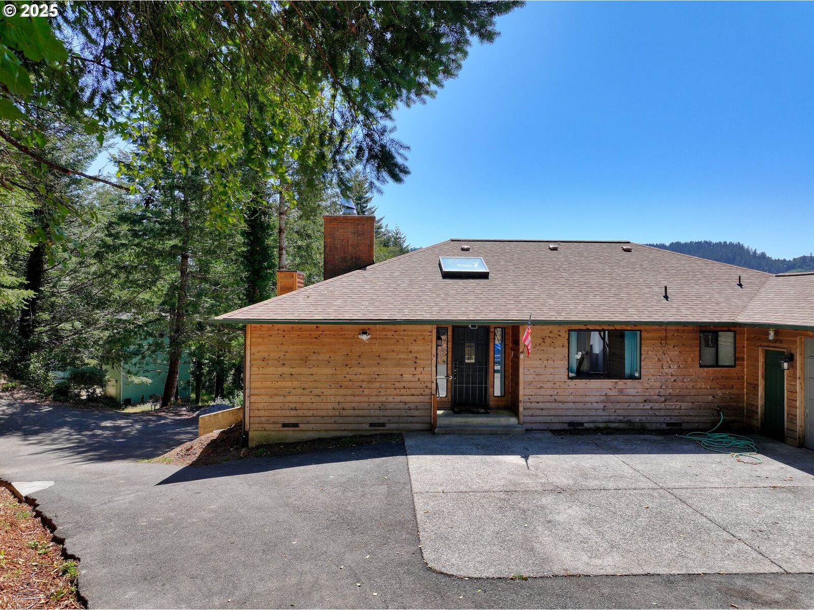 Property Photo:  17244 Mountain Dr  OR 97415 