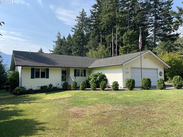 Property Photo: 270 NW Bulldog Dr WA 98648