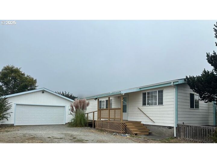 97993 W Benham Ln  Brookings OR 97415 photo