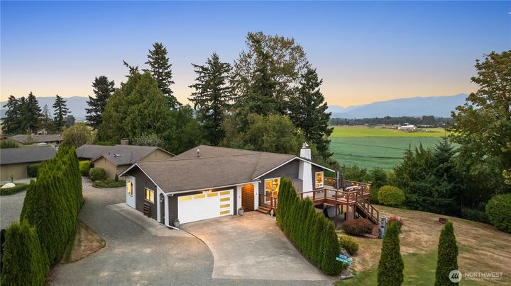 17038  Obstruction Drive  Burlington WA 98233 photo