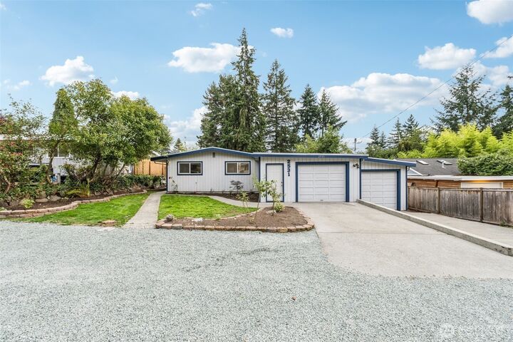 Property Photo: 2531 NE 204th Street WA 98155