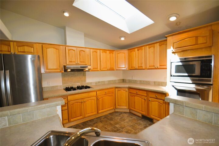 Property Photo: 21628 SE 272nd Place 138 WA 98038