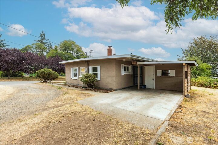Property Photo: 302 S Hartford Avenue WA 98312