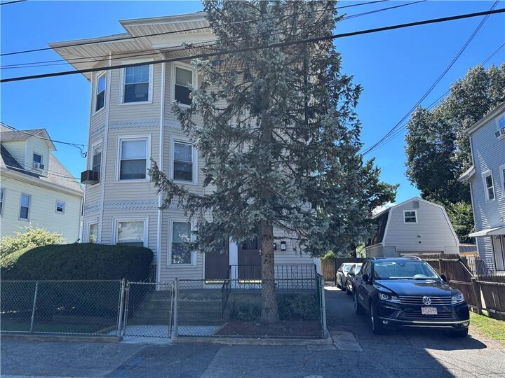 93 Oakland Avenue  Pawtucket RI 02861 photo