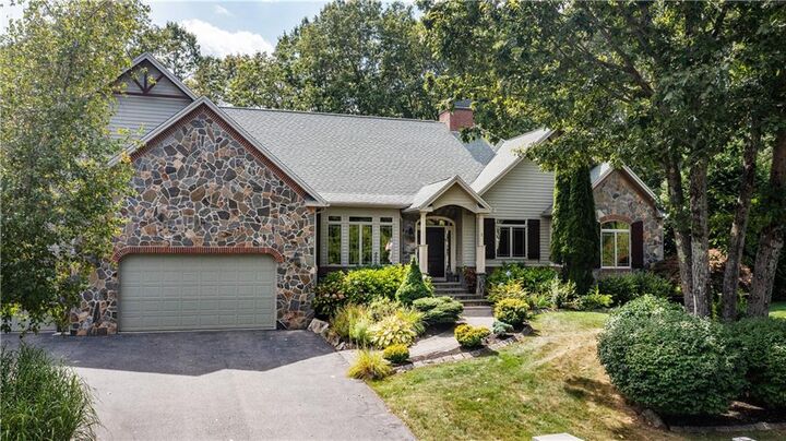 1 Victoria Drive  Smithfield RI 02917 photo