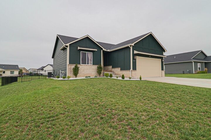 Photo de la propriété:  5247 N Cambridge St  KS 67226 