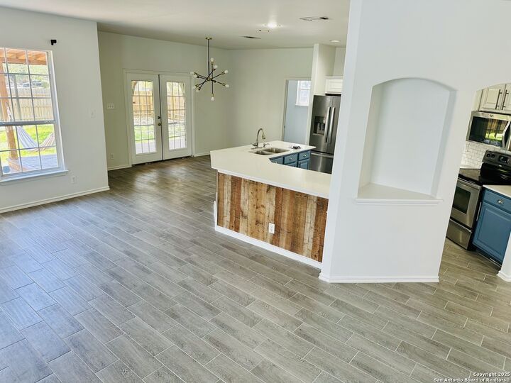 1064 Maltese Ln  San Antonio TX 78260 photo